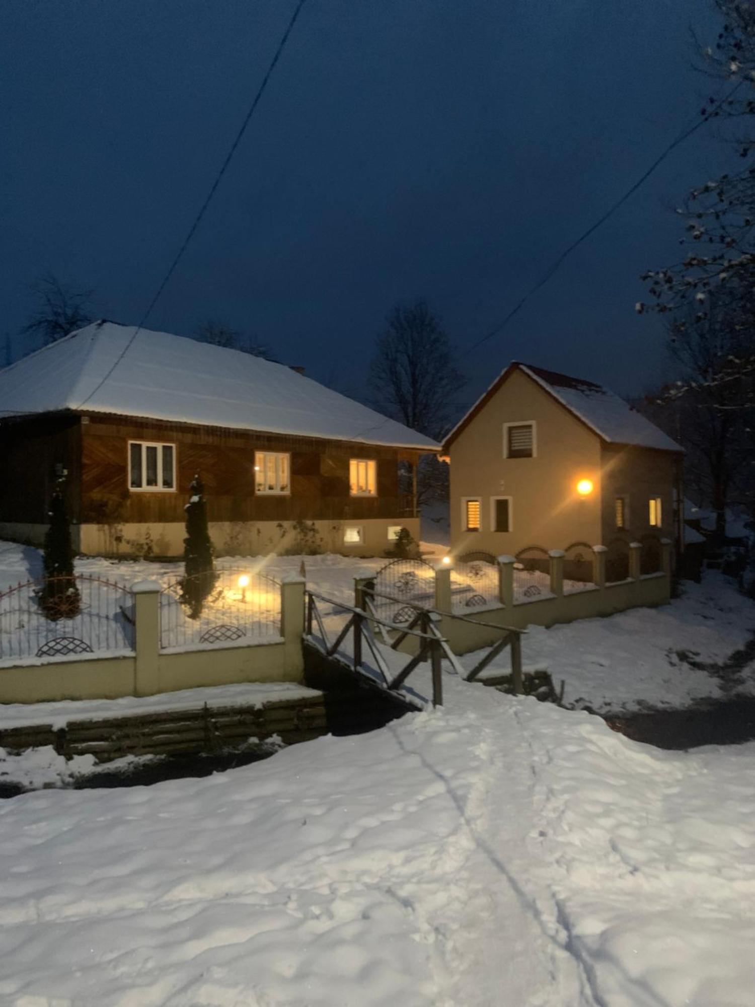 Cottage house Podobovets Ngoại thất bức ảnh